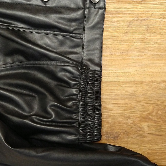 DKNY, black faux leather jacket, size 2X, cropped, button up, NWT, womens - Picture 2 of 10